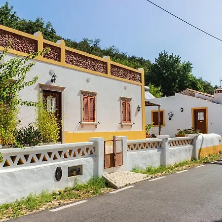 Hétvégi ház Casa Da Tita Salir